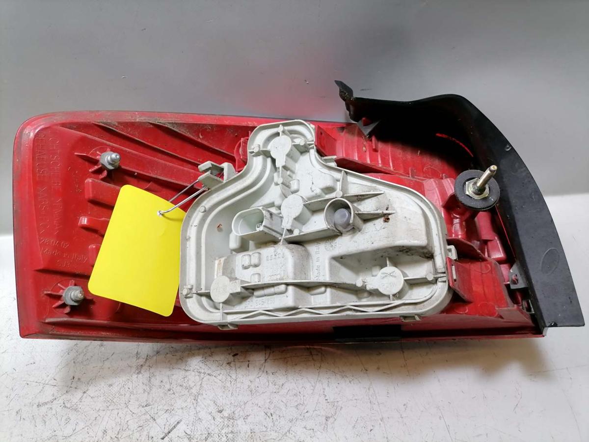 Audi A3 8P original R&uuml;cklicht R&uuml;ckleuchte Schlussleuchte rechts 3-T&uuml;rer Bj.2004